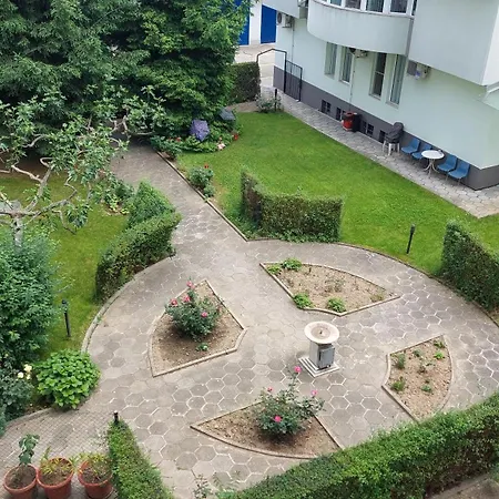 апартамент в център делчев Apartment