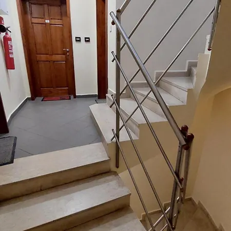 апартамент в център делчев Apartment *